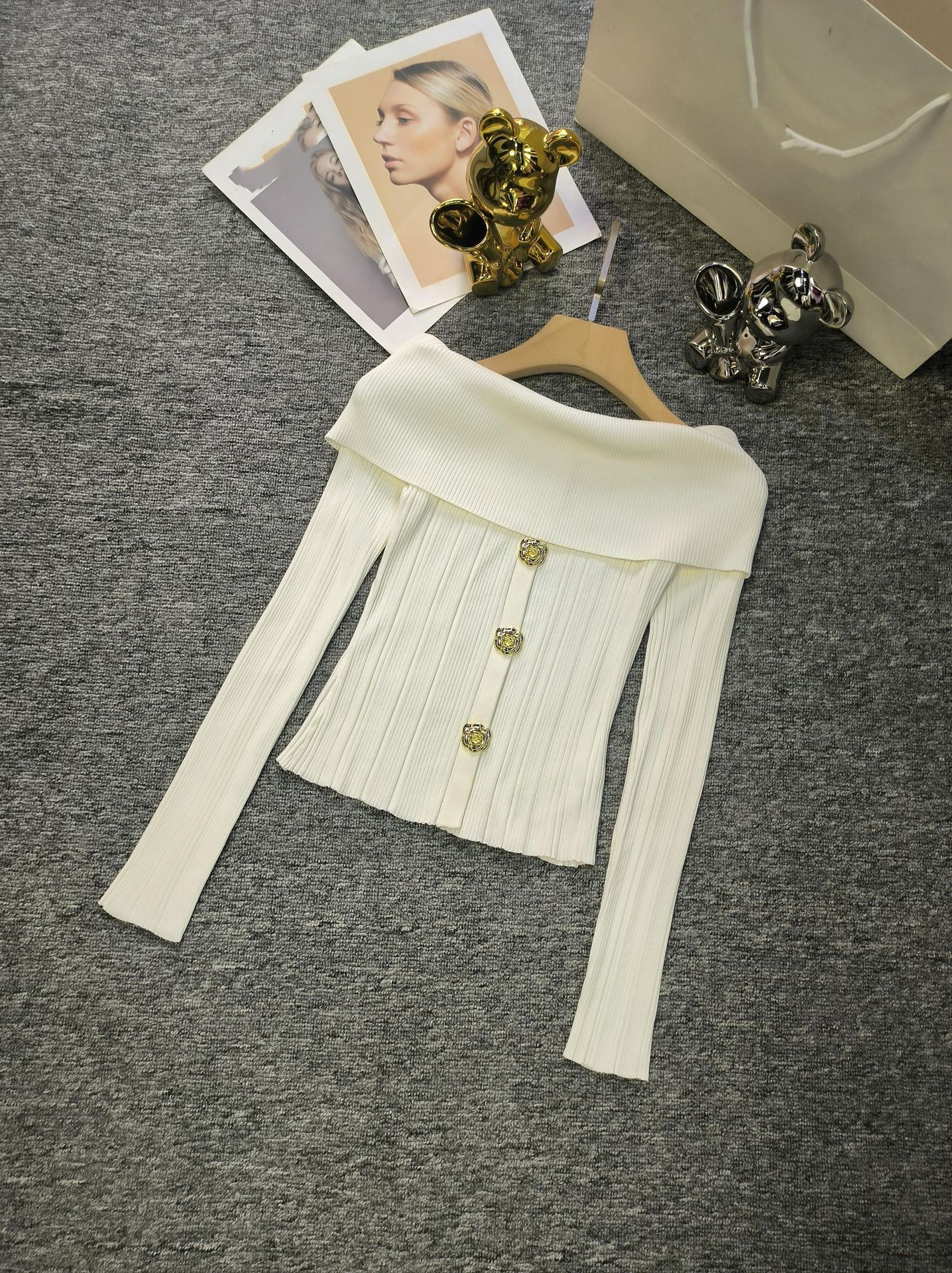 1225 L 2024 Runway Autumn Brand Same Style Sweater Long Sleeve Slash Neck Womens Clothes High Quality Wom