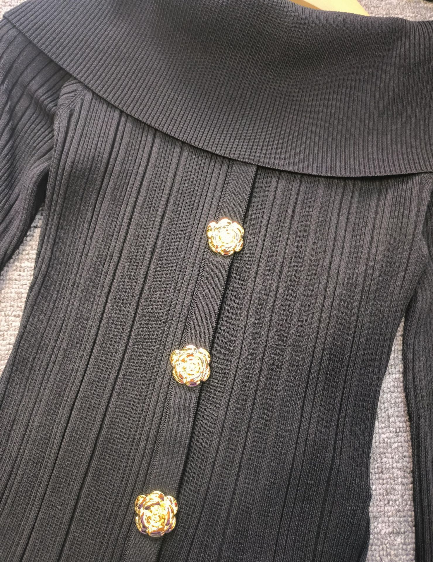 1225 L 2024 Runway Autumn Brand Same Style Sweater Long Sleeve Slash Neck Womens Clothes High Quality Wom