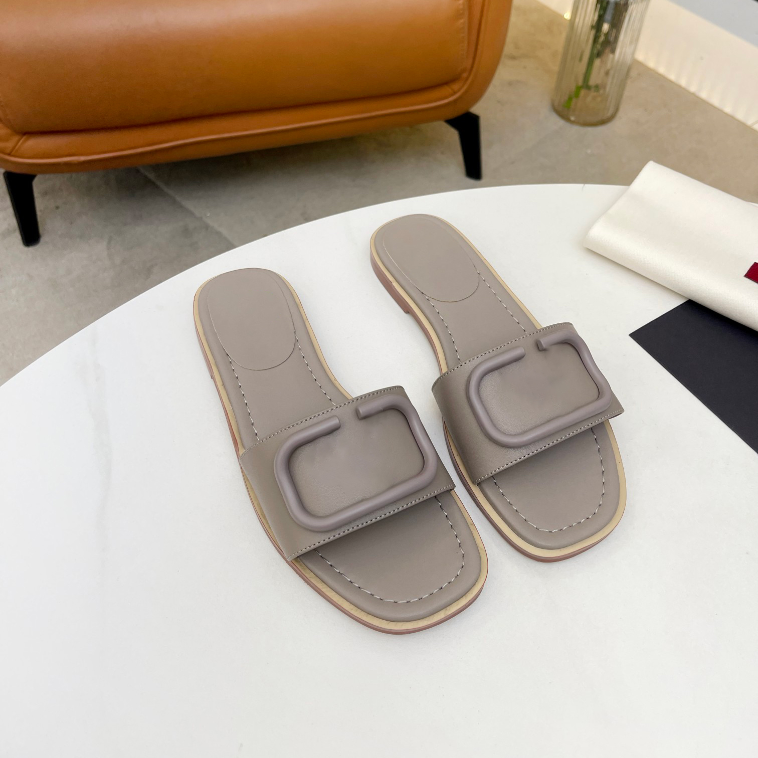 Summer Slippers Sandal Beach Shoe Flats Leather Printed Metal Buttons Fashion Designer Women Sandals Factory Footwear Size 35-43 With Box