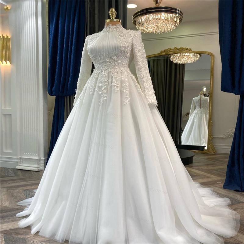Elegant Muslim Wedding Dress For Bride 2024 Appliques Flowers Arabic Dubai Long Sleeves Bridal Dress Tulle A line High Neck Church Country Bride Gown 