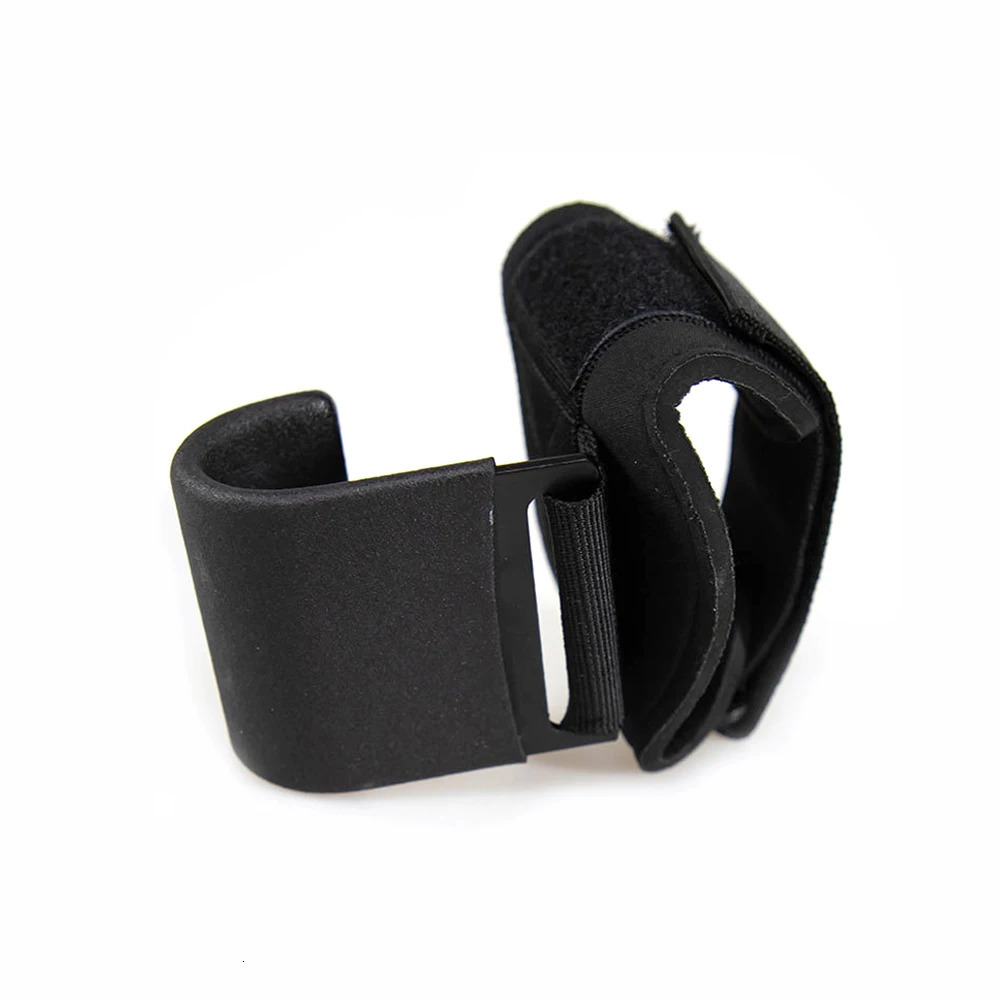 1PCS Weight Lifting Hooks Nylon Training Straps HandBar Wrist Gym Fitness Hook weight Strap for Bodybuilding Equipmen 231226