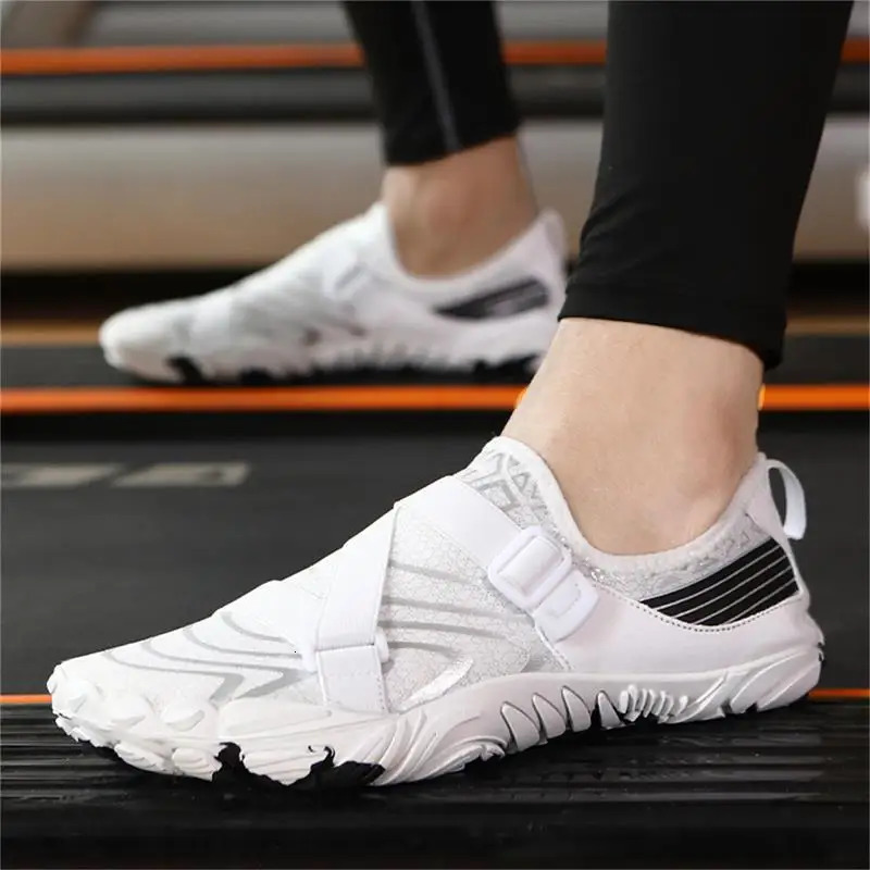 Gym Footwear Unisex Multifunctional Shoes Vacation Beach Game Wading Shoes Men Squat Fitness Shoes Women Yoga Shoes 231226