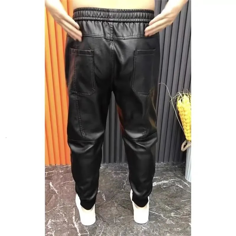2023 Men's PU Leather Pants Elastic Waist Loose Black Streetwear Slim Fit Motorcycle Windproof Clothing 231225