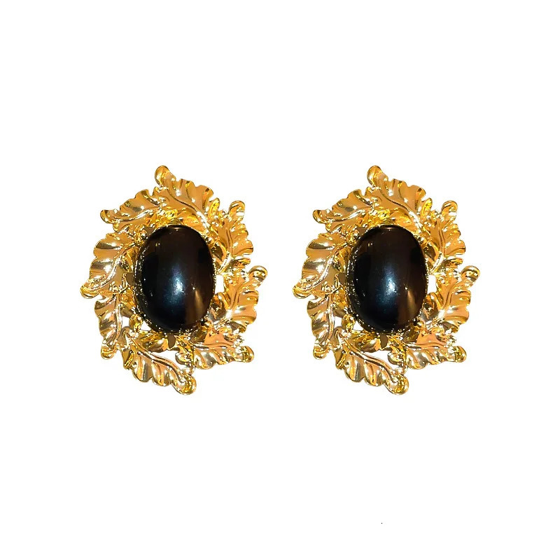 Medieval Vintage Acrylic Oval Metal Leaf Geometric Stud Earrings French Court Style Elegant Earring for Women Female Jewelry 231225