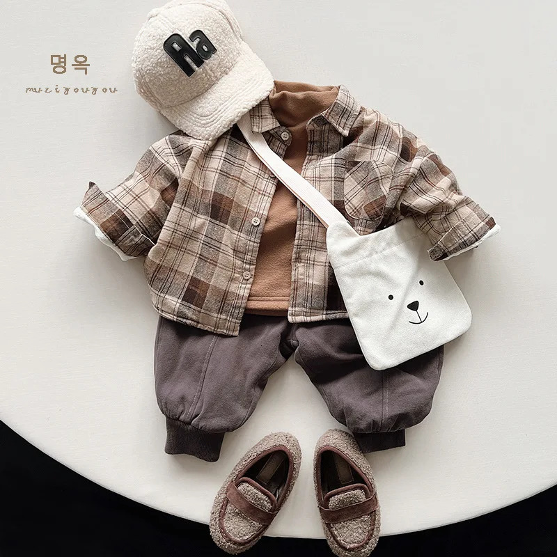 Korean Autumn Winter Young Kid Boys Shirts Cotton Velvet Long Sleeve Infant Boys Coat Retro Fleece Plaid Baby Boys Cardigan 231226