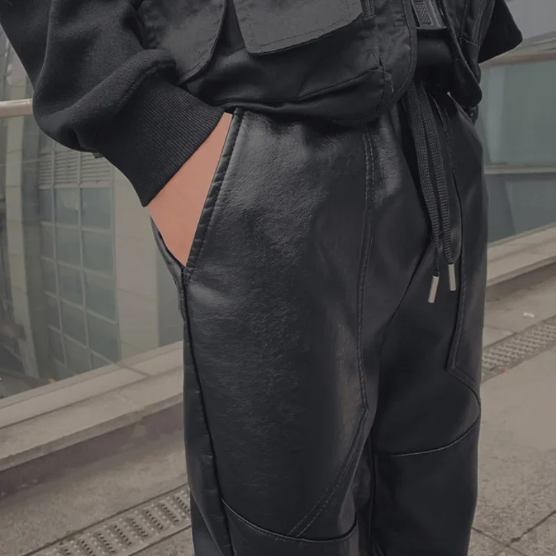 Men's Leather Pants Trend Fashion Thickened Warm Motorcycle Windproof Waterproof PU Black Trousers Harajuku Man Streetwear 231225