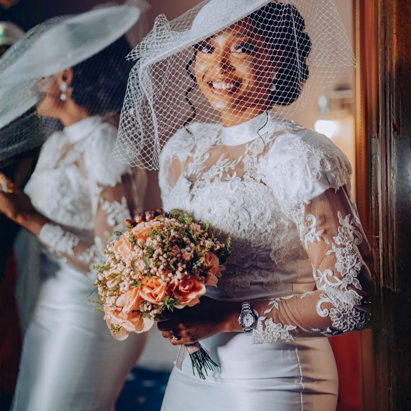 Plus Size Illusion Trumpet Wedding Dress for Bride Knee Length Mermaid Long Sleeves High Neck Gorgeous Bridal Dress African Short Gown for Marriage Bl