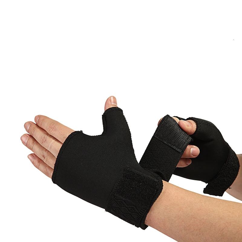 1 Pair Soft Breathable Boxing Gloves Adjustable Half Finger Glove Support Universal Wrist Palm Thumb Brace Guard Wrap Protector 231225
