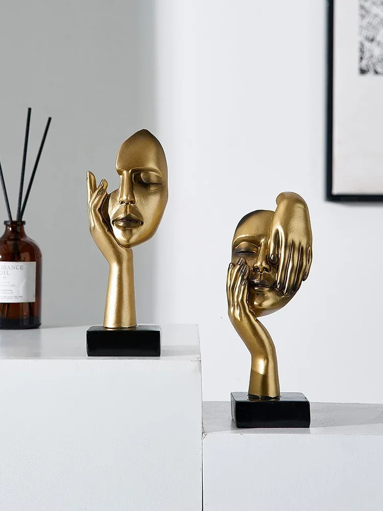 Nordic Statue Abstract Resin Desktop Ornaments Sculpture Miniature Figurines Face Character Art Crafts Office Home Decoration 231225