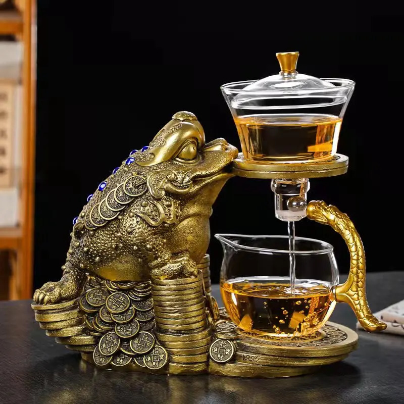 Chinese Gold Glass Kettle Bufonid Kungfu Tea Teapot Set Frog Magnetic Drip Pot Heat-Resistant Teapots China Year Gift 231225