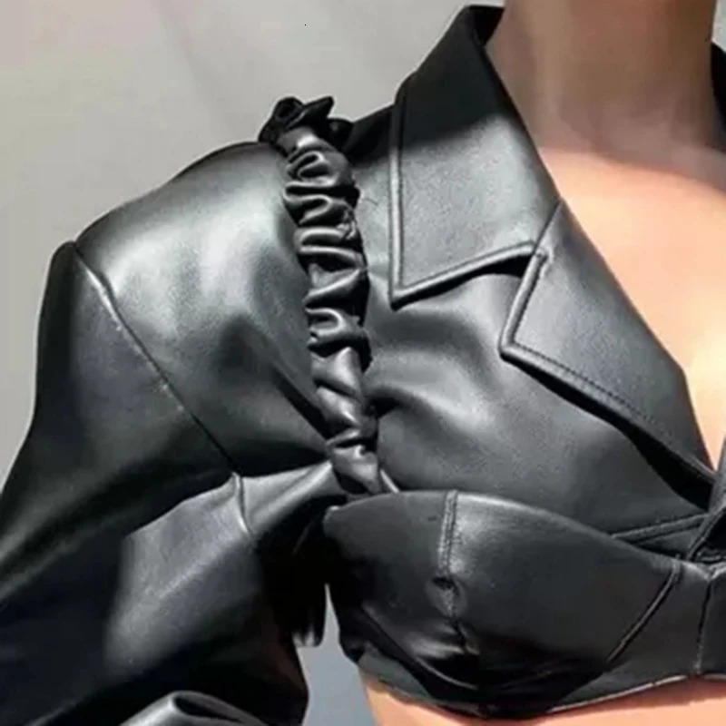 Lautaro Spring Autumn Short Black Light Faux Leather Jacket Women Long Sleeve Lapel Runway Stylish Sexy Fashion Cropped Top 231226