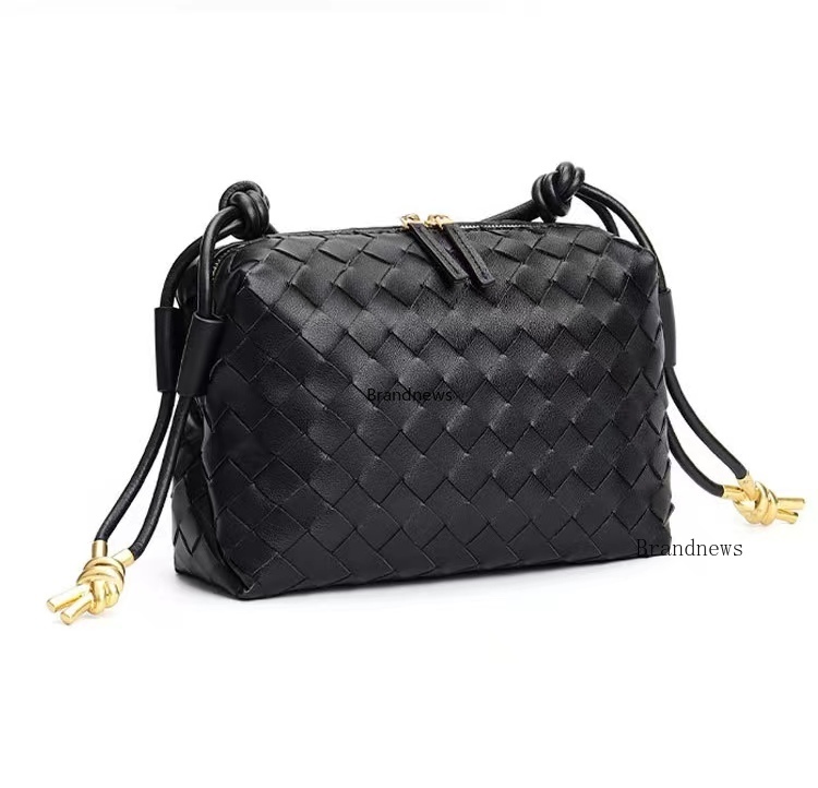 Real Small Loop Camera Intrecciato Leather Crossbody With Knotted Metallic Embellishment Brand Designer Shoulder Bag Girl Purses And Handbags88