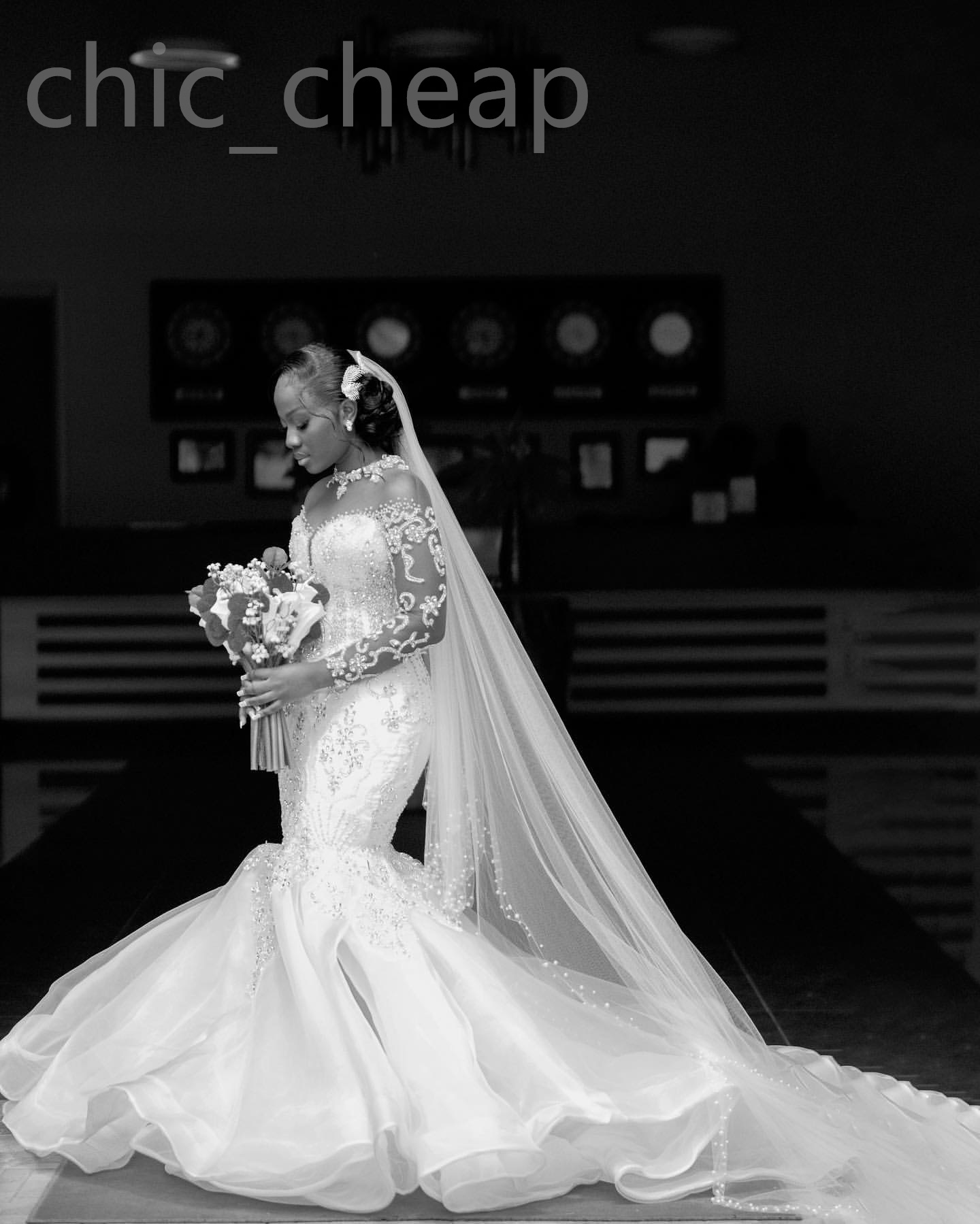 2024 Arabic Aso Ebi Plus Size White Mermaid Lace Wedding Dress Beaded Crystals Luxurious Bridal Gowns Dresses ZJ404