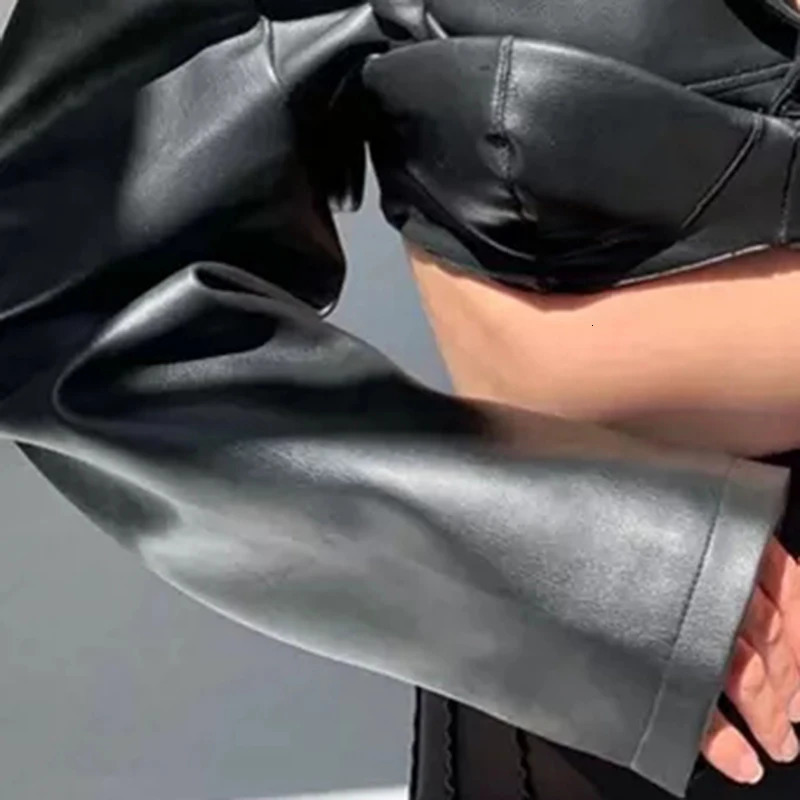 Lautaro Spring Autumn Short Black Light Faux Leather Jacket Women Long Sleeve Lapel Runway Stylish Sexy Fashion Cropped Top 231226