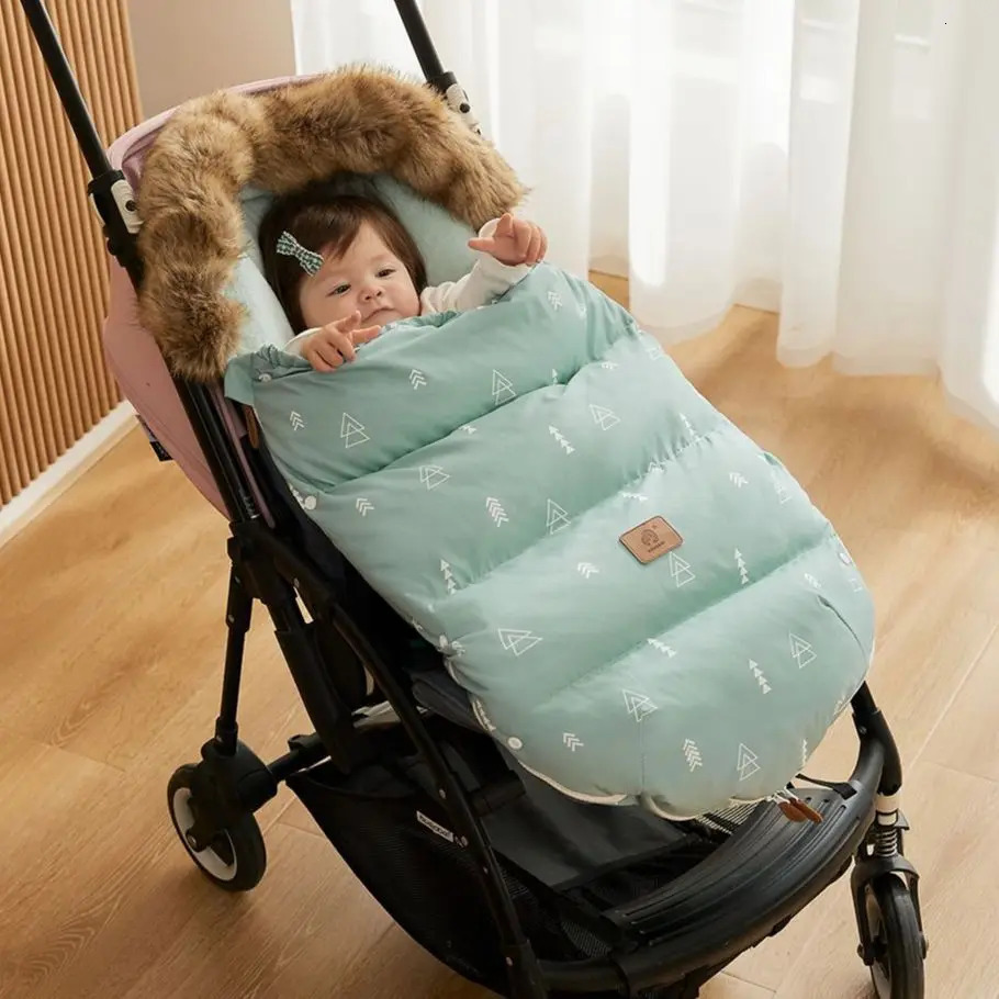 Stroller Footmuff Winter Baby Sleeping Bag In Pram Removable Thicker Fur Collar Warm Flannel born Baby Envelope 231227