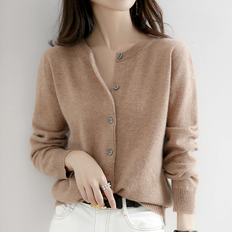 Off Season Clearance Knitted Cardigan Women s Fine Lmitation Wool Spring And Autumn Short Round Neck Sweater Loose Coat 021 231228