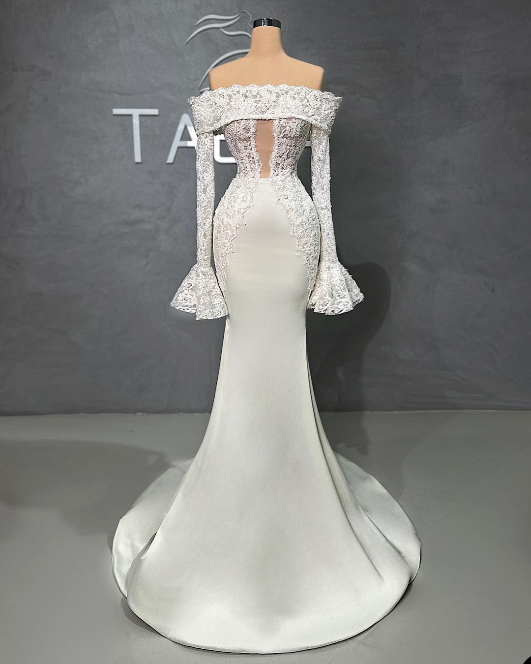 Simple Lace Mermaid Wedding Dress Elegant Off The Shoulder Full Sleeve Trumpet Bridal Gowns Robe De Soiree