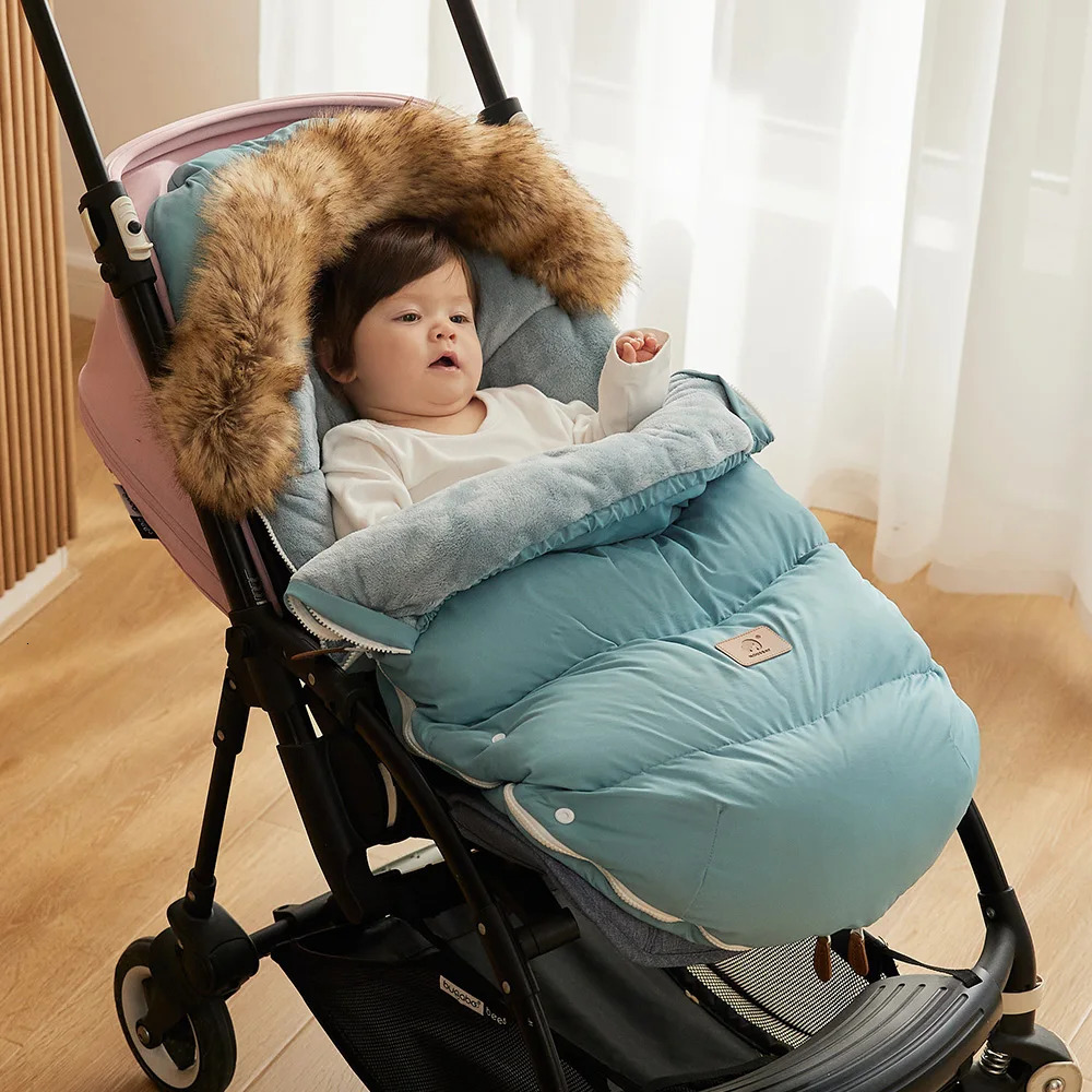 Stroller Footmuff Winter Baby Sleeping Bag In Pram Removable Thicker Fur Collar Warm Flannel born Baby Envelope 231227
