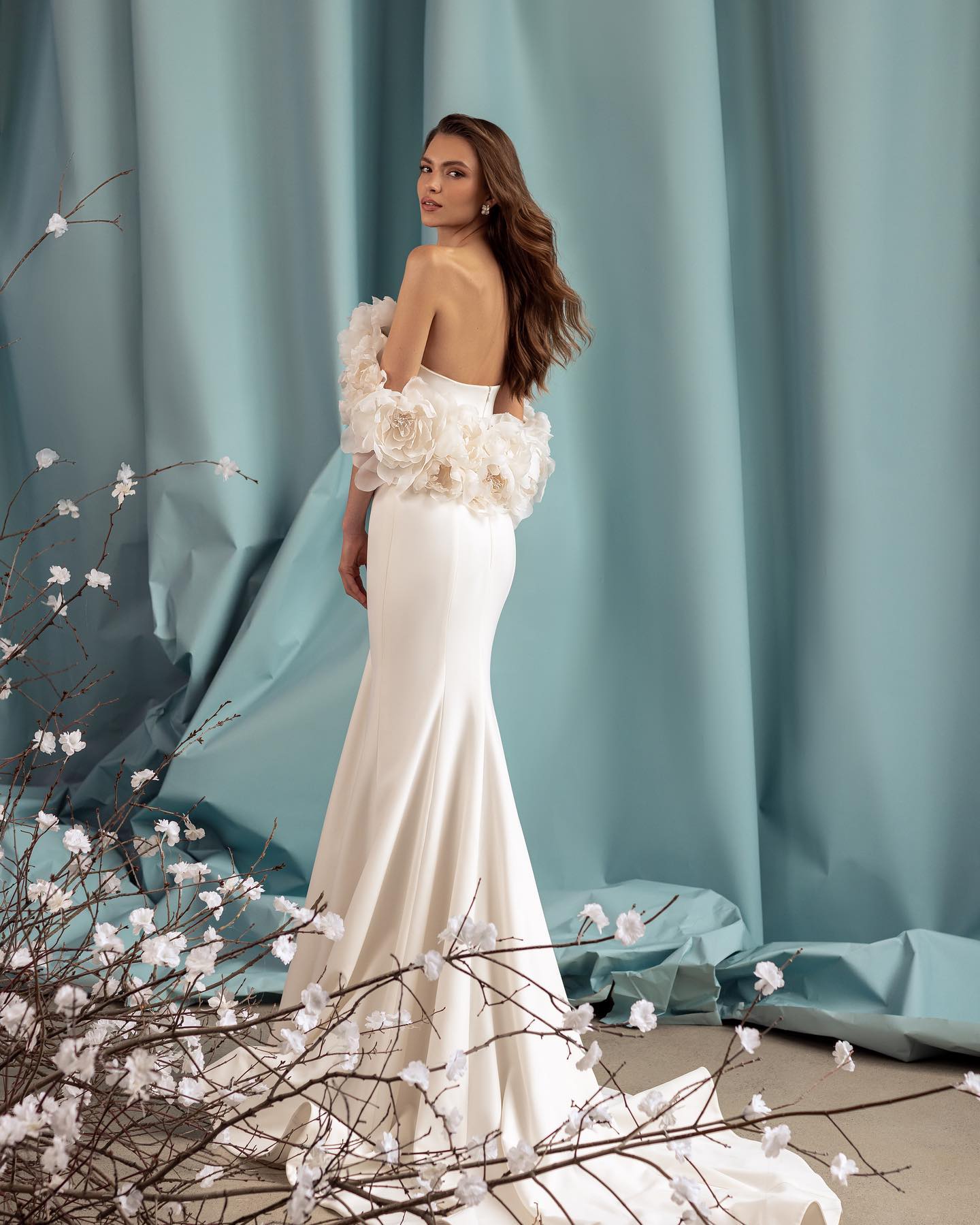 Gracefu; Mermaid Wedding Dresses With Flowers Appliqued Off The Shoulder Bridal Gowns Satin Sweep Train Vestido De Novia