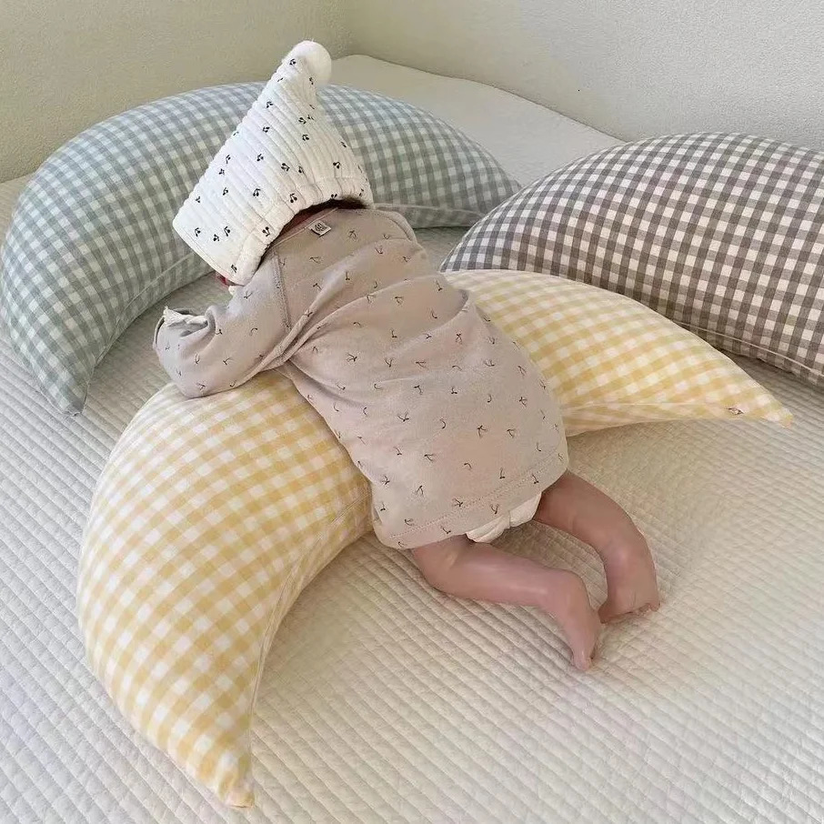 INS Baby Moon Soothing Pillow Plaid Super Soft Children's Sleeping Breastfeeding Cushion born Bedding Decoration 60cm 231228