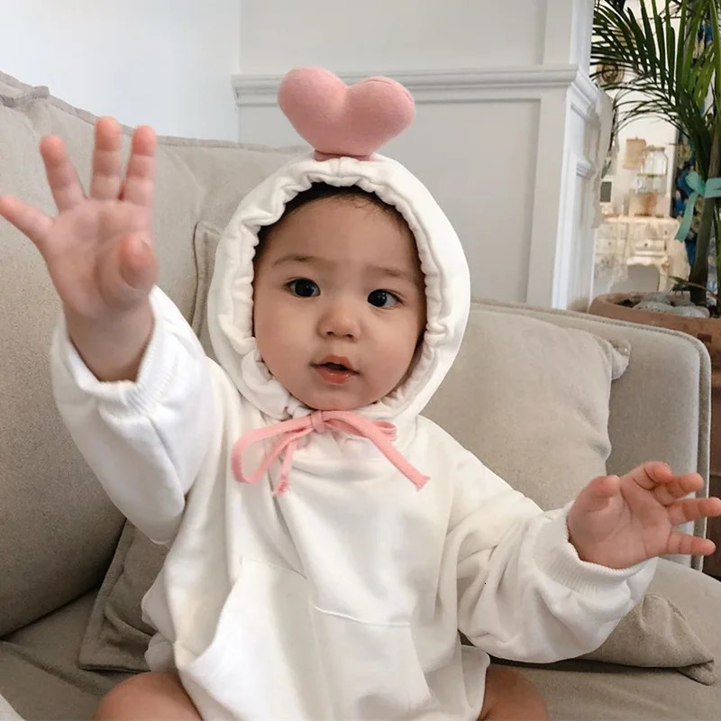 2023 Spring Autumn Baby Girls Clothes Set Cotton Hoodie Patchwork Love Drawstring Romper Suit Skinny Pants Socks Toddler Outfits 231228