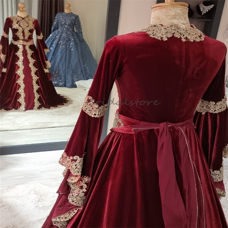 Traditional Burgundy Morrocan Wedding Dress With Gold Appliques Velvet Muslim Arabic Dubai Bridal Gowns Long Sleeve Bride Dress Indian Abaya 2024 Robe