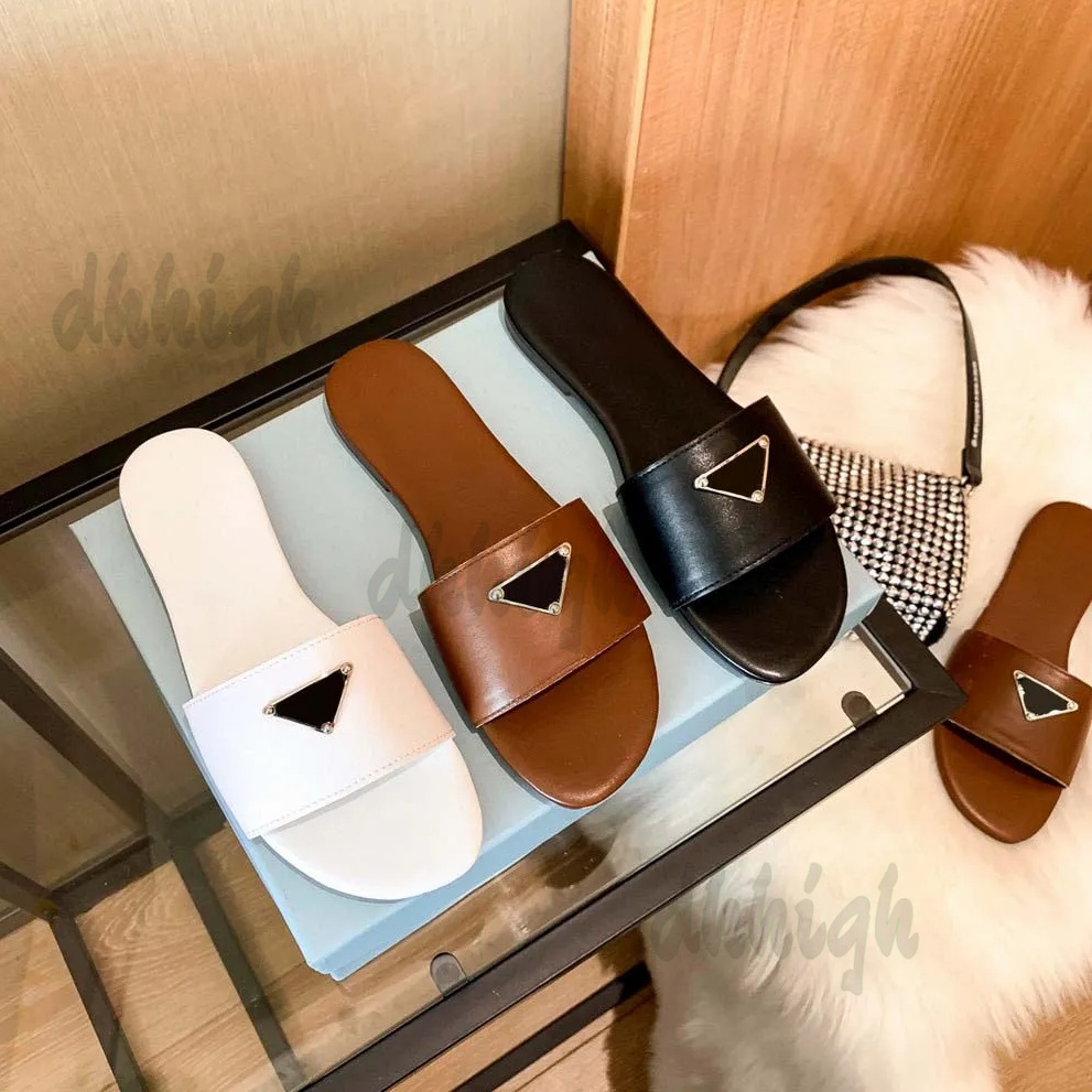 Women's designer slippers sandals flat bottomed slide herringbone slippers summer leather triangle outdoor bath shoes black and white slippers