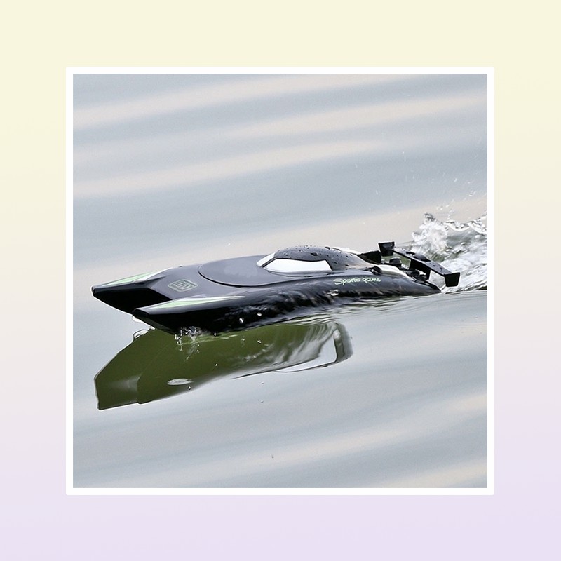 Electric RC Boats 2 4Ghz RC Racing Boat High Speed Yacht 30 KM H Remote Control Speedboat Rowing Ship Model USB Charging Water Gam