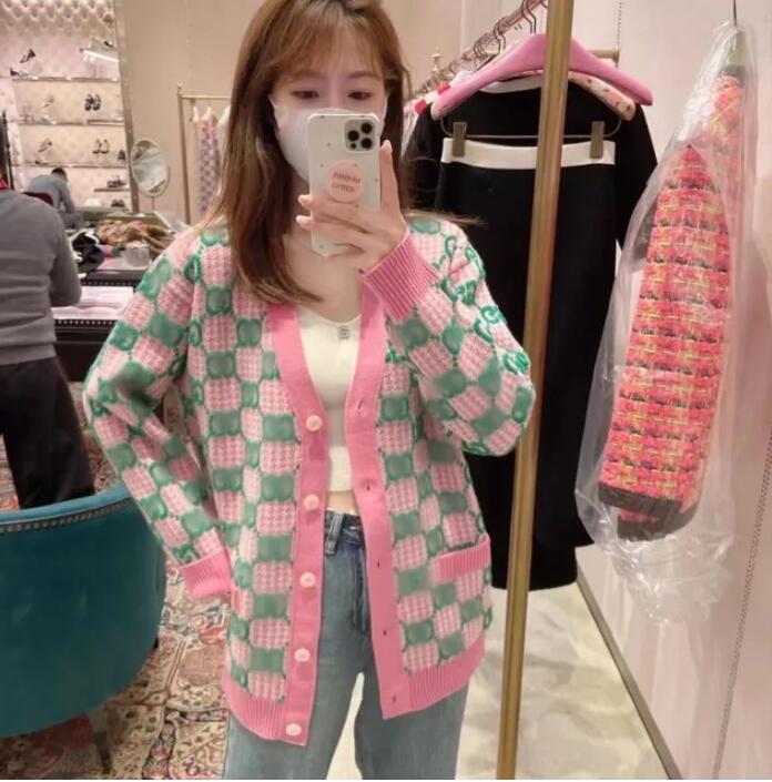 NEW Women Sweaters pink Designer Tops Letter Buttons Brand Striped Shirt Outwear Knitwear Cardigan Coat