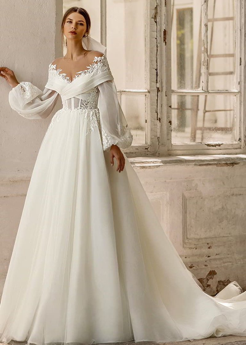 Gorgeous Ivory A Line Wedding Dress Sheer Neck Off Shoulder Long Sleeve Princess Bridal Gowns Lace Appliques Bride Dresses