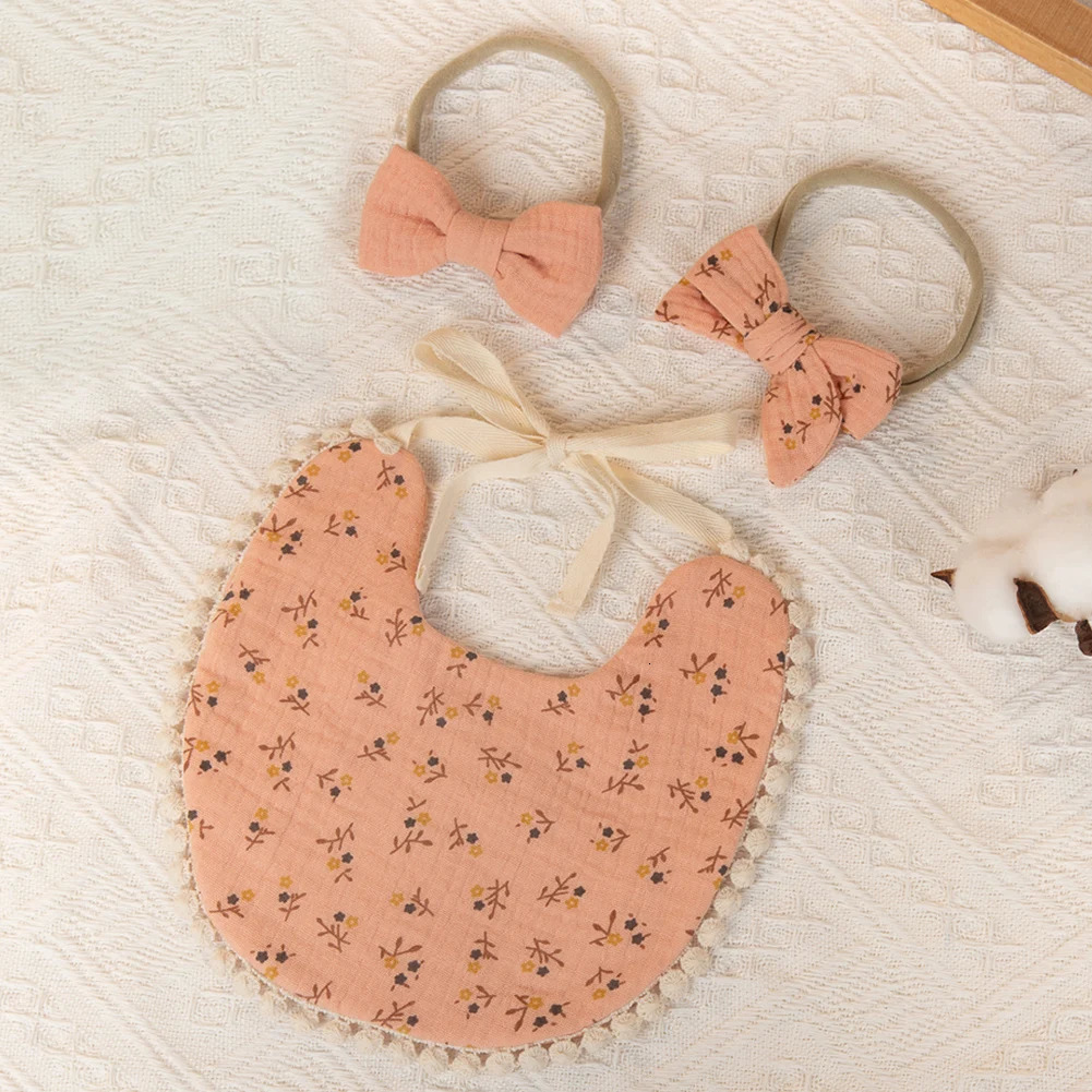 9Sets/Lot Baby Flower Bibs Headbands Bow Nylon Hairbands Double Side Saliva Towel Feeding Burp Cloth Scarf Boys Girls Headwear 231229