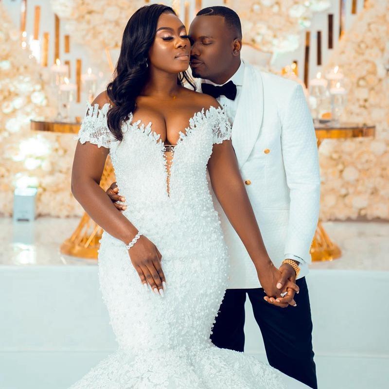 Plus Size African Arabic Aso Ebi Illusion Trumpet specialfor Bride Off Shoulder Lace Tiered Tulle Bridal Gowns Mermaid Elegant Beaded Marrage Dress CD