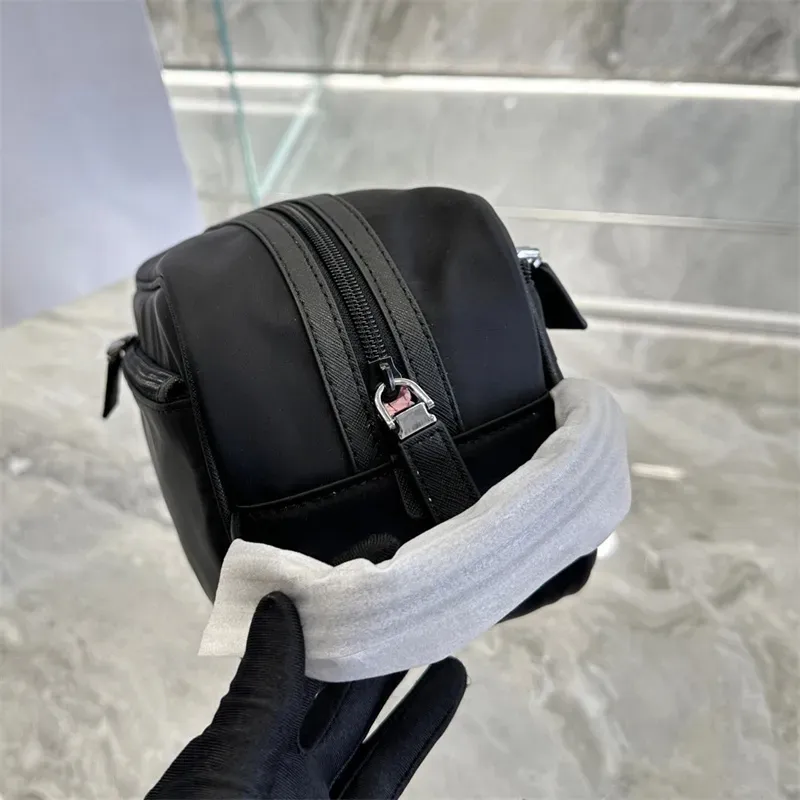 Cases Designer Womens Makeup Cosmetic Fashion Mens Travel Toiletry Luxury Brand Handbag Nylon Make Up Bags Classic Large Capacity Wash Bag Pouch