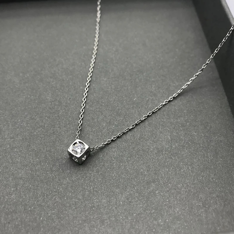 925 Sterling Silver Square Cube With Diamond Necklace France Paris Women's Classic Dinhvan Necklace Wedding Gift 231229