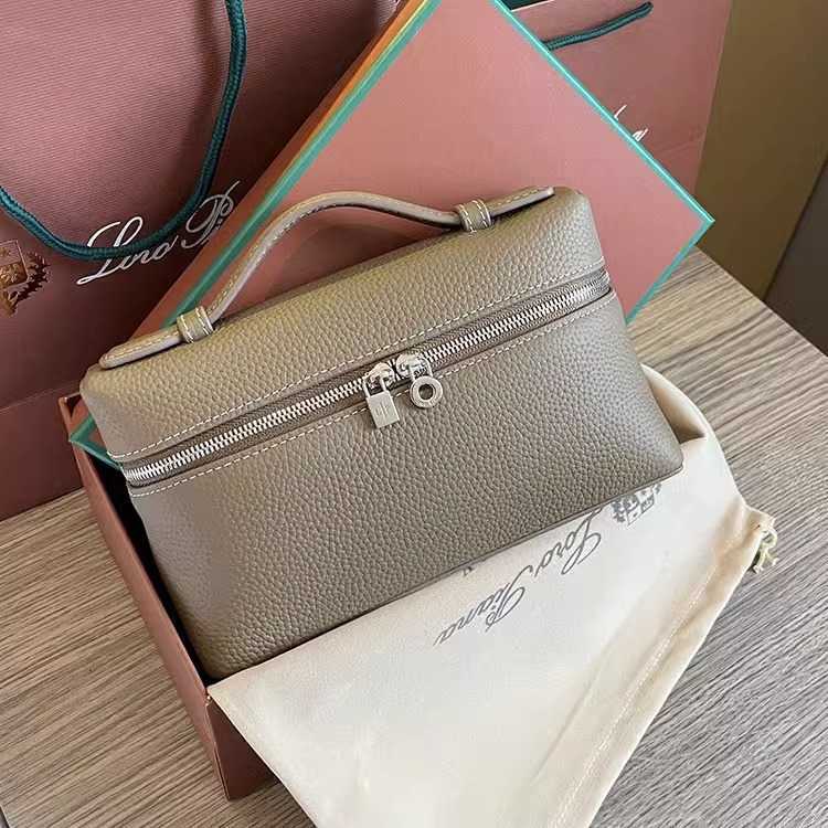 Leather Lunch Box: Litchi Pattern Cowhide Handbag with Insulated Compartment, Simple Shoulder Bag for Women Y260115