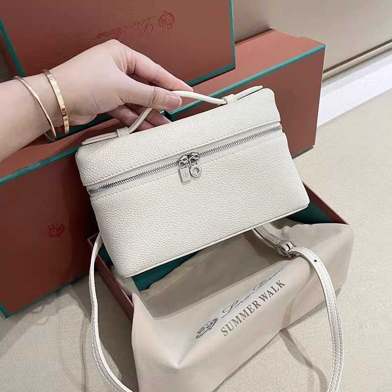 Leather Lunch Box: Litchi Pattern Cowhide Handbag with Insulated Compartment, Simple Shoulder Bag for Women Y260115