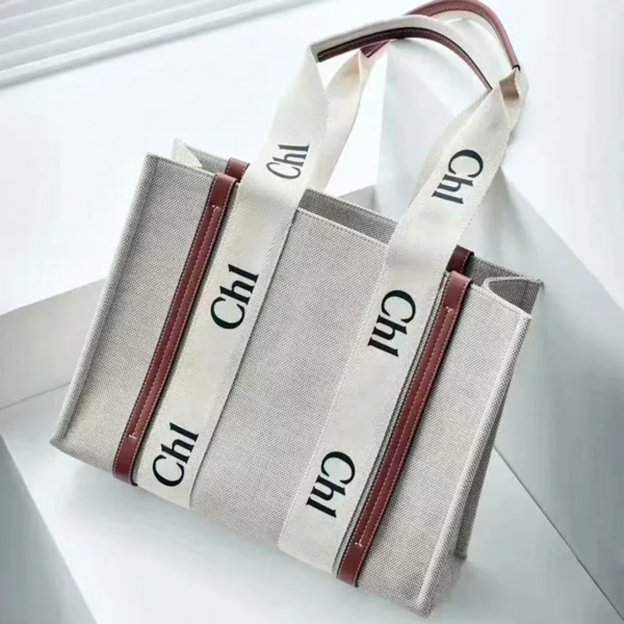 Designer tote woody handbag women shopping bag cross body bags canvas tote with ribbon large shopping bag fashion shoulder bags lady messenger bag luxury dicky, Extra shipping(not for sale)
Designer tote woody handbag women shopping bag cross body bags canvas tote with ribbon large shopping bag fashion shoulder bags lady messenger bag luxury dicky, Extra shipping(not for sale)