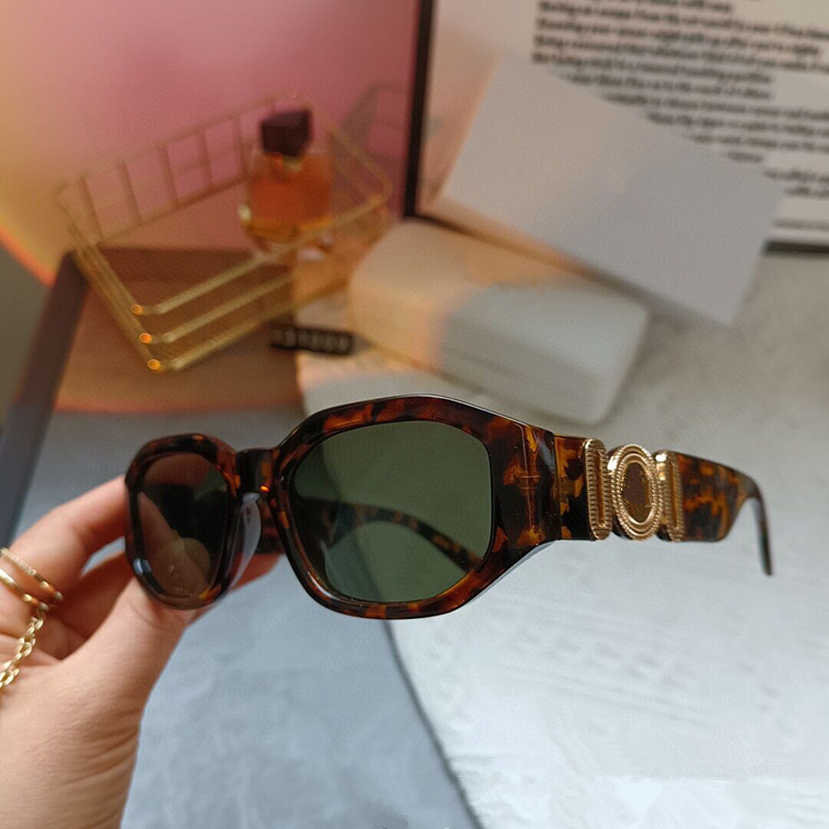 Irregular Small Frame Sunglasses Fashion Sun Glasses For Men And Women Holiday Luxury Design Glasses 2023 Travel
Irregular Small Frame Sunglasses Fashion Sun Glasses For Men And Women Holiday Luxury Design Glasses 2023 Travel