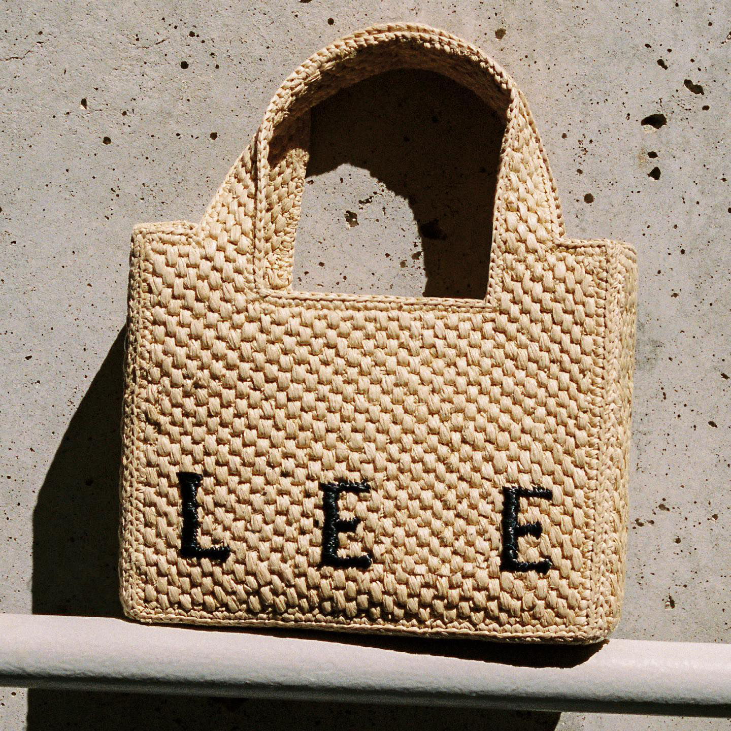 Womens 2size Designer Straw Font Tote Bags mens Raffias luxurys weave shopper hand bag gym summer Beach Clutch bag top handle embroidery Shoulder Mini Crossbody bags, Black
Womens 2size Designer Straw Font Tote Bags mens Raffias luxurys weave shopper hand bag gym summer Beach Clutch bag top handle embroidery Shoulder Mini Crossbody bags, Black