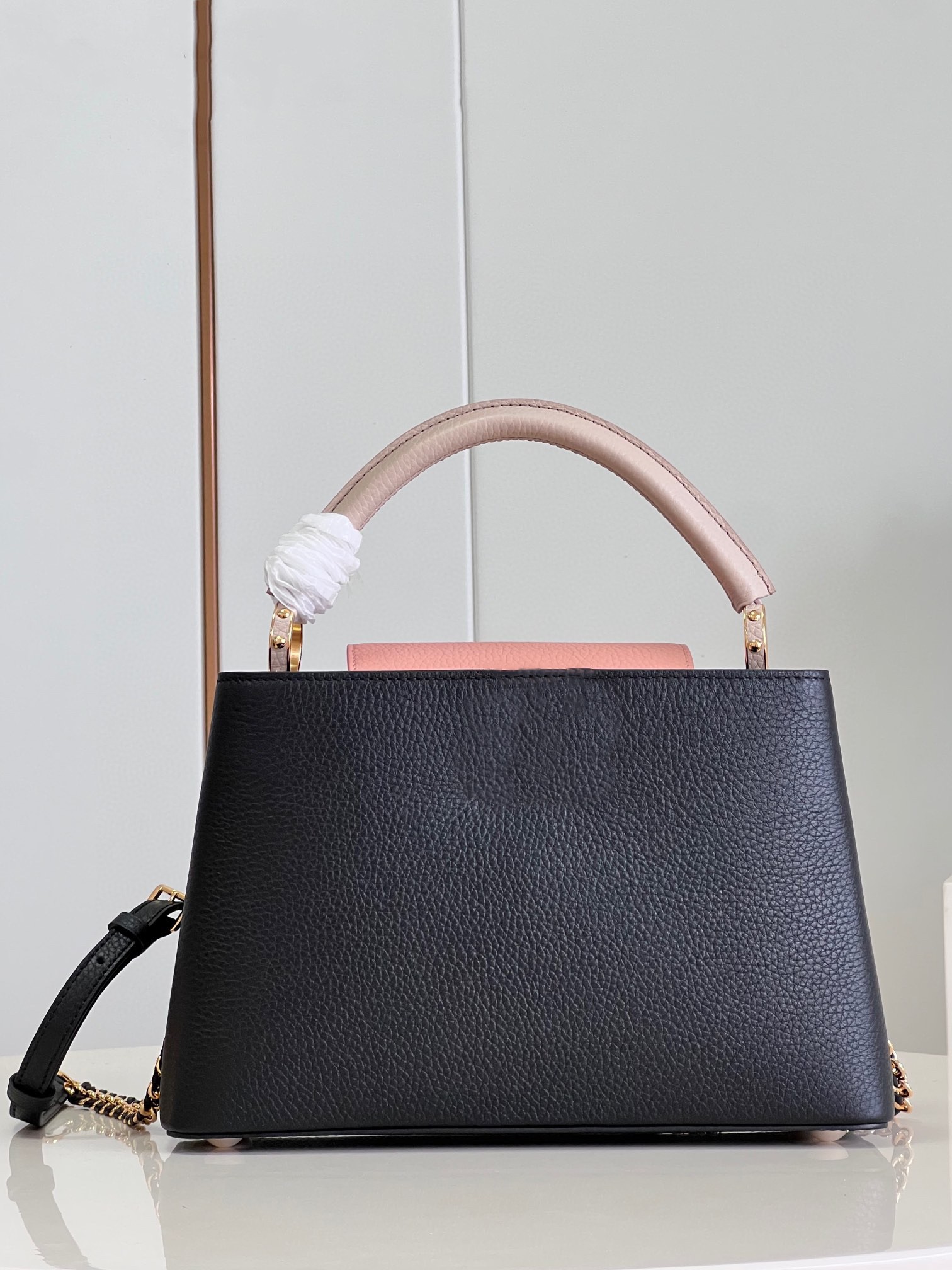 M21689 New women's handbag, high-end quality shoulder bag Leather crossbody bag Adjustable braid leather chain strap for easy shoulder or crossbody capacity
M21689 New women's handbag, high-end quality shoulder bag Leather crossbody bag Adjustable braid leather chain strap for easy shoulder or crossbody capacity