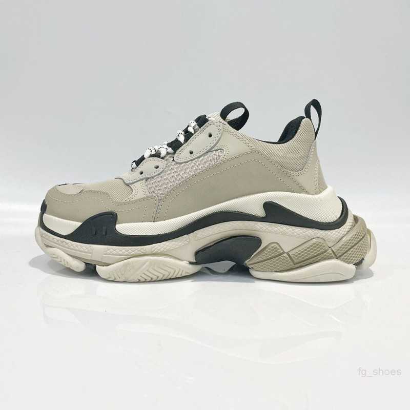Paris 17FW Triple S Walking Shoe Chaussures Tripler Sneakers for Men Women Vintage Dad Old Casual Shoes Sole White Green Black Trainer, #39
Paris 17FW Triple S Walking Shoe Chaussures Tripler Sneakers for Men Women Vintage Dad Old Casual Shoes Sole White Green Black Trainer, #39