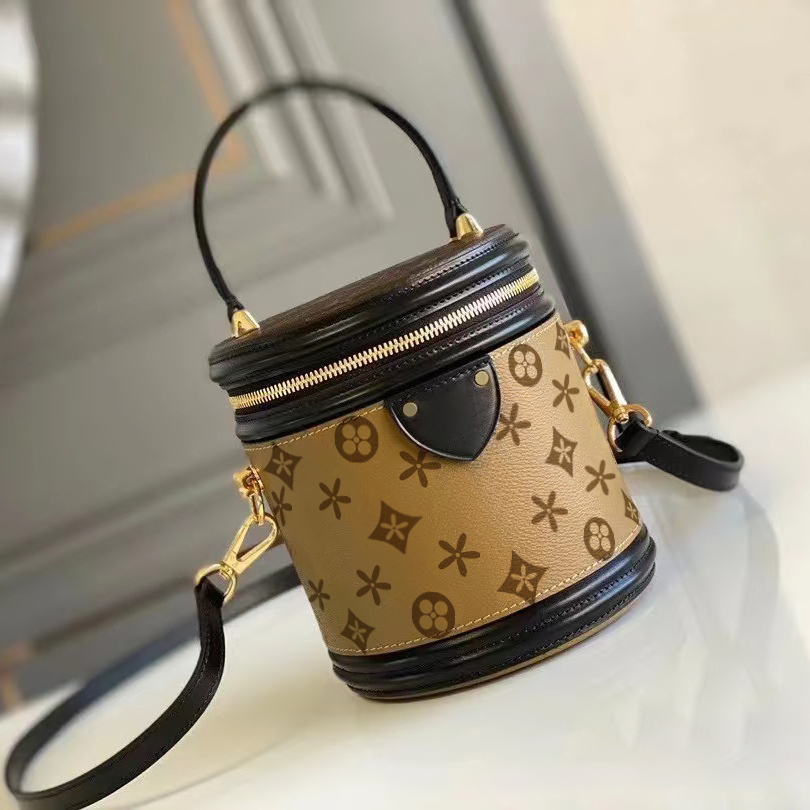 Womens hobo M43986 CANNES classic handbag mens envelope Cross Body large tote Clutch bag Organizer luxurys Designer Messenger bucket Shoulder Bags cowhide leather
Womens hobo M43986 CANNES classic handbag mens envelope Cross Body large tote Clutch bag Organizer luxurys Designer Messenger bucket Shoulder Bags cowhide leather
