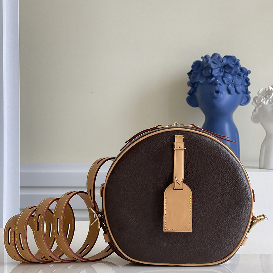 Designer Circular Bag Luxury Shoulder Bag Genuine Leather Handbag 22.5cm High Imitation Crossbody Bag With Box ZL151, M45647
Designer Circular Bag Luxury Shoulder Bag Genuine Leather Handbag 22.5cm High Imitation Crossbody Bag With Box ZL151, M45647