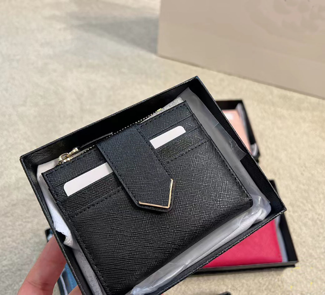 Designers Triangle Small Wallets Leather coin purses Women men classic cardholder wallet banknote wallet key pouch Snap closure with box, Blue
Designers Triangle Small Wallets Leather coin purses Women men classic cardholder wallet banknote wallet key pouch Snap closure with box, Blue
