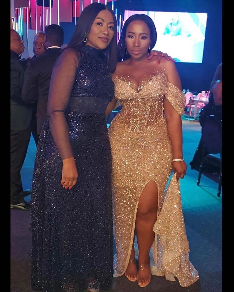 Sparkle Princess Mermaid Prom Dresses Vestidos De Fiesta Elegant Off The Shoulder Evening Side Split Manual Sequins Chest Design Guest Dress Sign