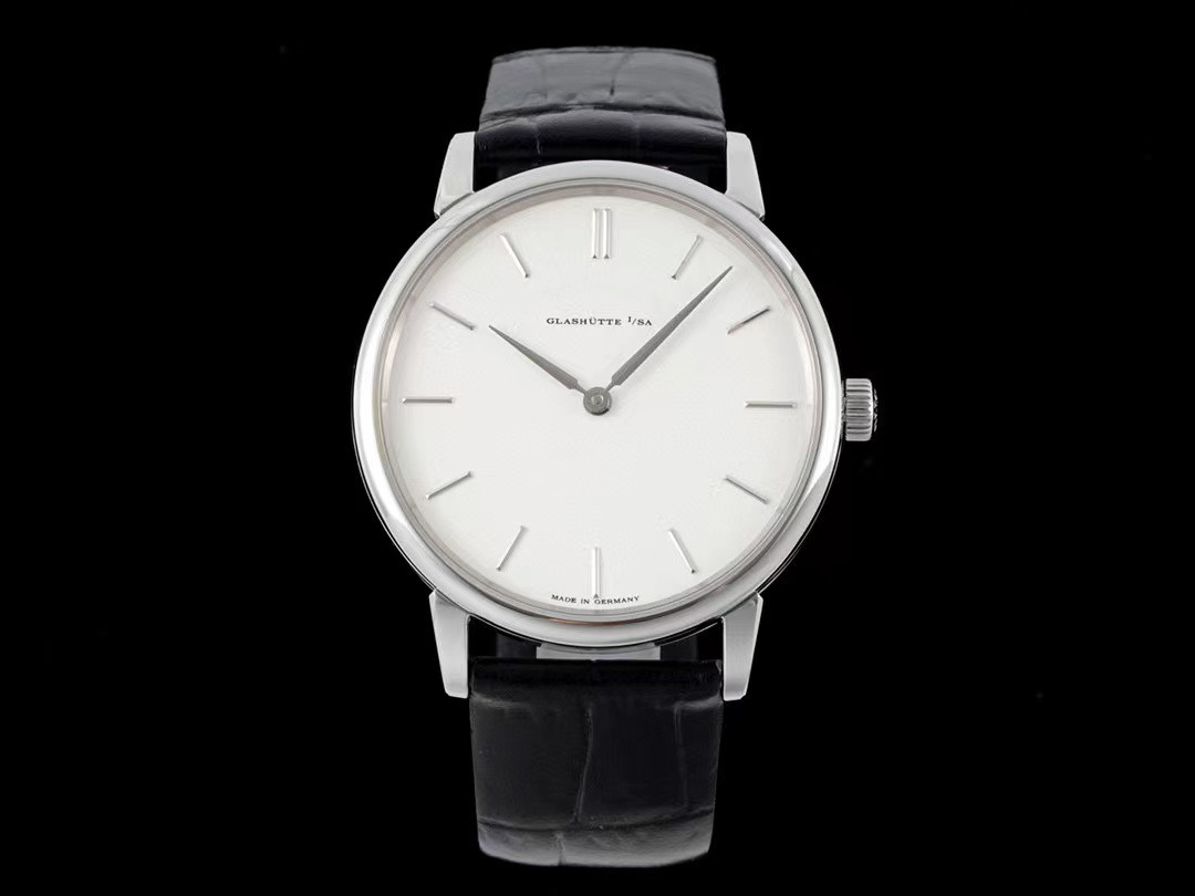 F8 Watch SAXONIA Series Thin and convenient business style 39mmX9mm sapphire crystal glass mirror Italian cowhide strap Seagull Super 2892 movement, As shown
F8 Watch SAXONIA Series Thin and convenient business style 39mmX9mm sapphire crystal glass mirror Italian cowhide strap Seagull Super 2892 movement, As shown