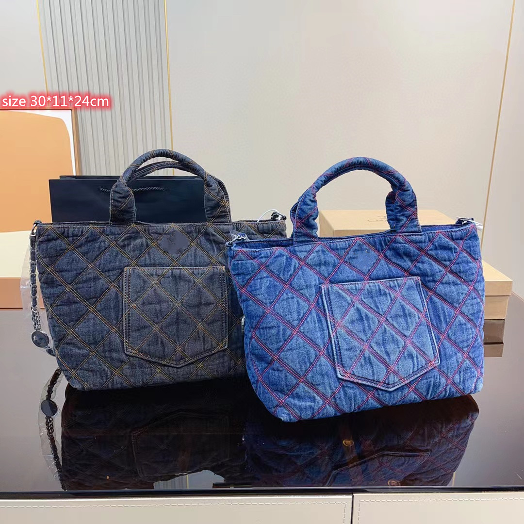 Designer Luxury Women's Denim Shopping Bag Diamond Classic Shoulder Bag Matelasse Chain Handbag Underarm Hardware Metal C Mommy Bag Large Capacity Handbag, Style8
Designer Luxury Women's Denim Shopping Bag Diamond Classic Shoulder Bag Matelasse Chain Handbag Underarm Hardware Metal C Mommy Bag Large Capacity Handbag, Style8