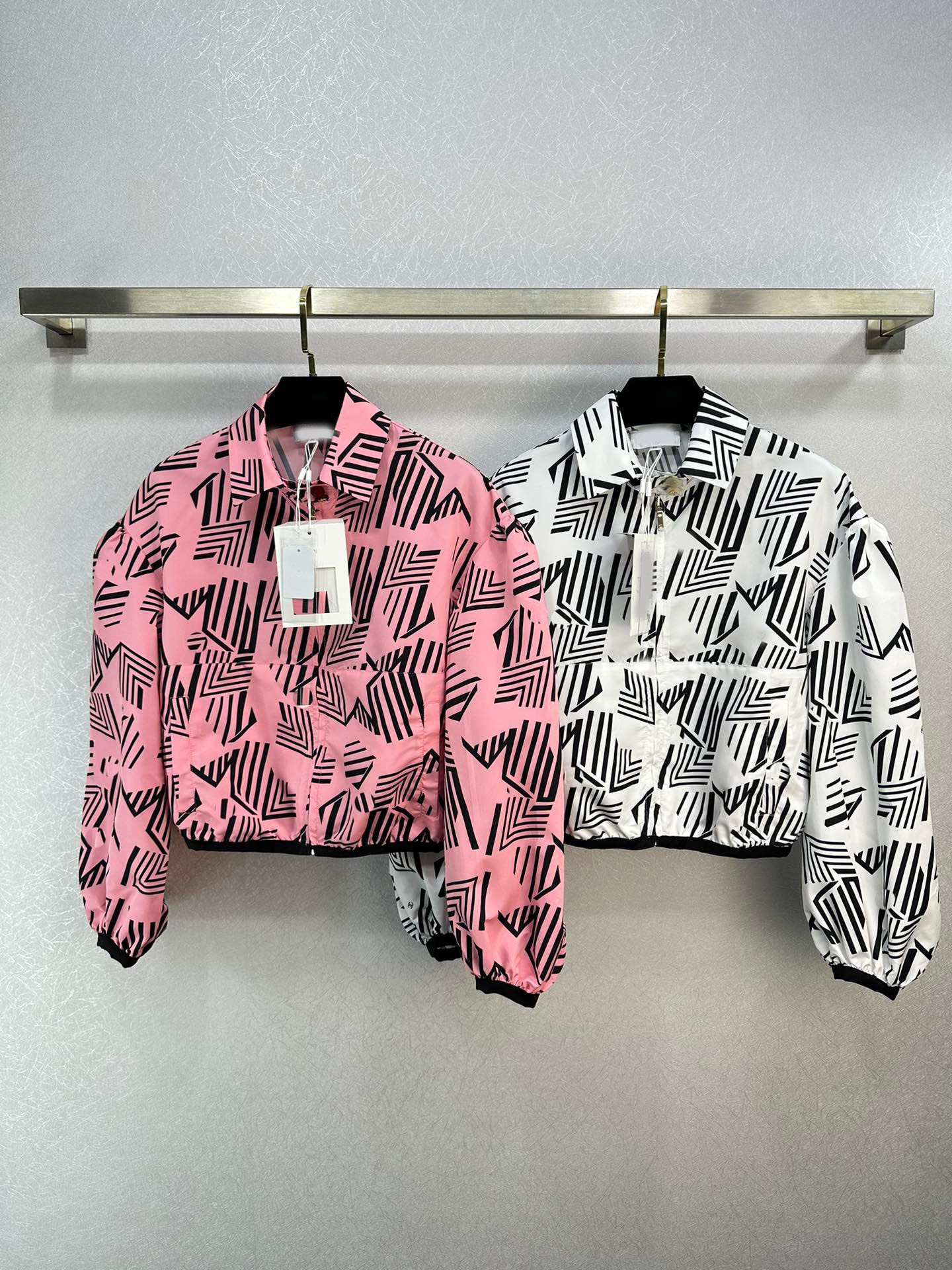 Women Star Pattern Shirts and Blouses 2023 Designer Blouse Top Long Sleeve Casual Turn-down Collar Women Loose Blouses, Black
Women Star Pattern Shirts and Blouses 2023 Designer Blouse Top Long Sleeve Casual Turn-down Collar Women Loose Blouses, Black