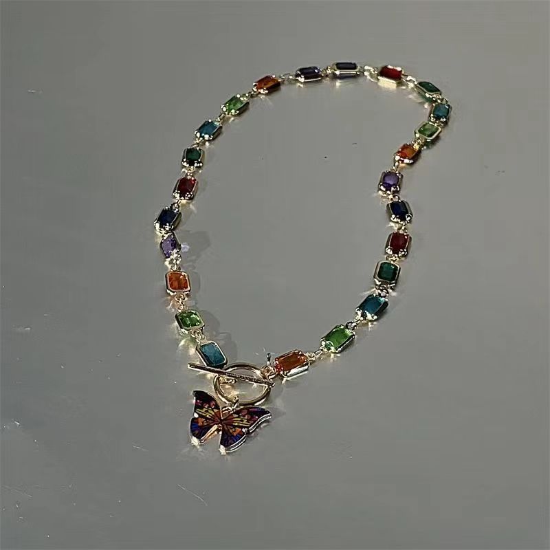 Colorful Zircon Butterfly Pendant Necklace for Women's New Light Luxury and Popular Design: Mesh Red Versatile Collar Chain with OT Buckle Accessories
Colorful Zircon Butterfly Pendant Necklace for Women's New Light Luxury and Popular Design: Mesh Red Versatile Collar Chain with OT Buckle Accessories