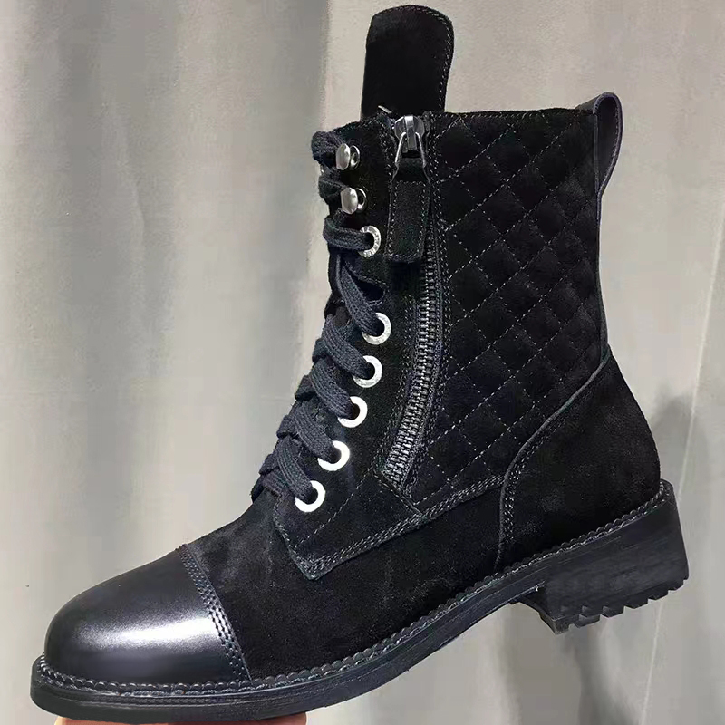 Half boots Black lattice Knight Boot Flat lace up shoes Adjustable zipper opening Motorcycle boots Women's Luxury designer casual mountaineering shoes Knight Boot, Black/suede
Half boots Black lattice Knight Boot Flat lace up shoes Adjustable zipper opening Motorcycle boots Women's Luxury designer casual mountaineering shoes Knight Boot, Black/suede